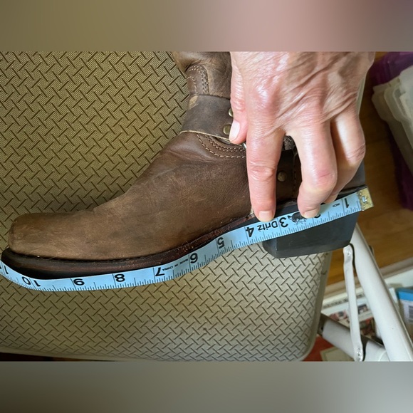 Women’s Frye Boots. - Picture 9 of 10